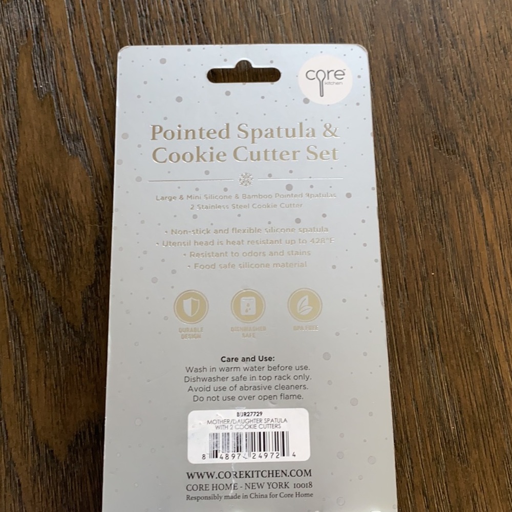 Core Kitchen Pointed Spatula & Cookie Cutter Set - Picture 7 of 7